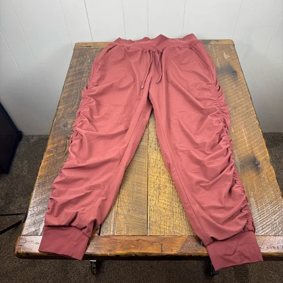Athleta Attitude Lined Pants Size 6 Rose Mauve Ruched Joggers Cozy - Picture 3 of 9